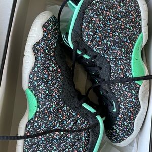 Nike Foamposites Grade School Size